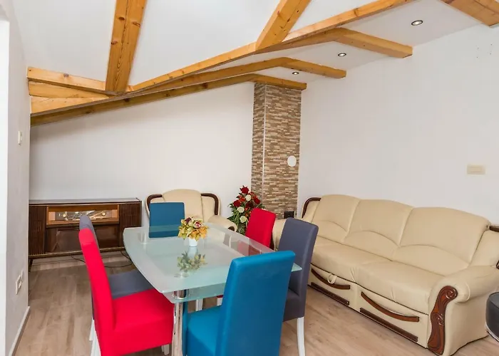 Apartament šare