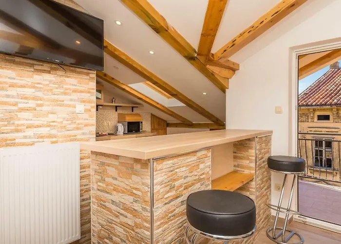 Apartament šare
