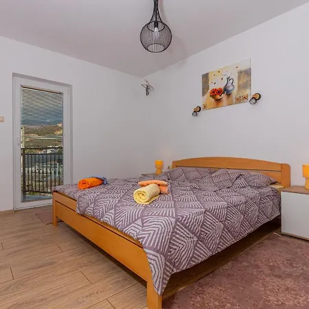 Sare Apartman *