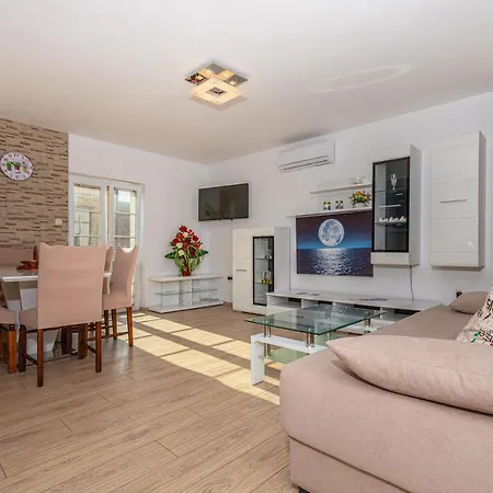 Sare Apartman