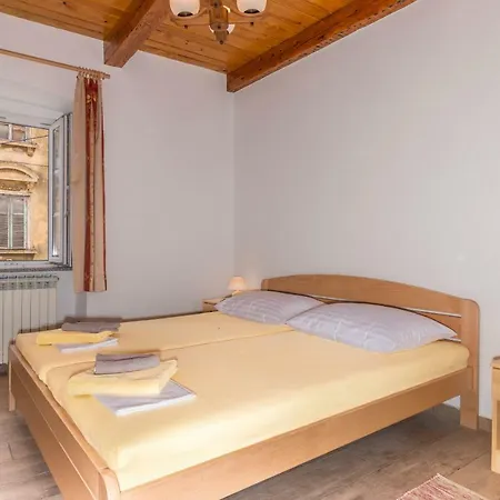 Sare Apartman Crikvenica