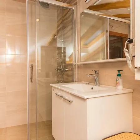 Apartman Sare